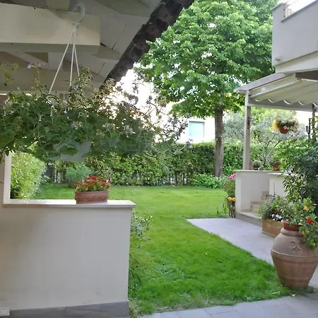 Casa Grischuna Bed & Breakfast