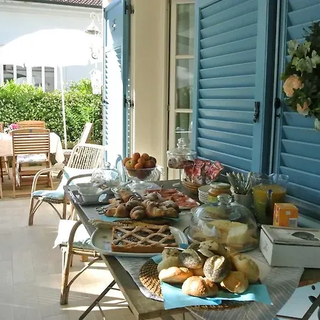 Casa Grischuna * Lido di Camaiore