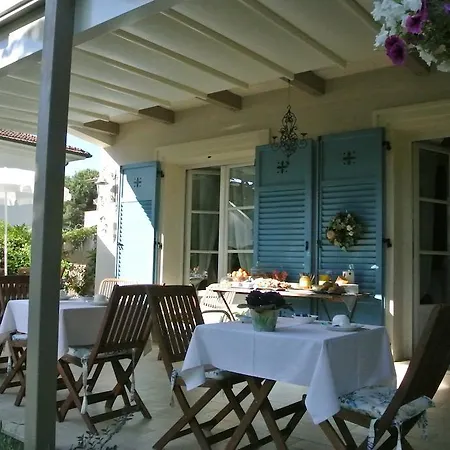 Casa Grischuna Bed & Breakfast